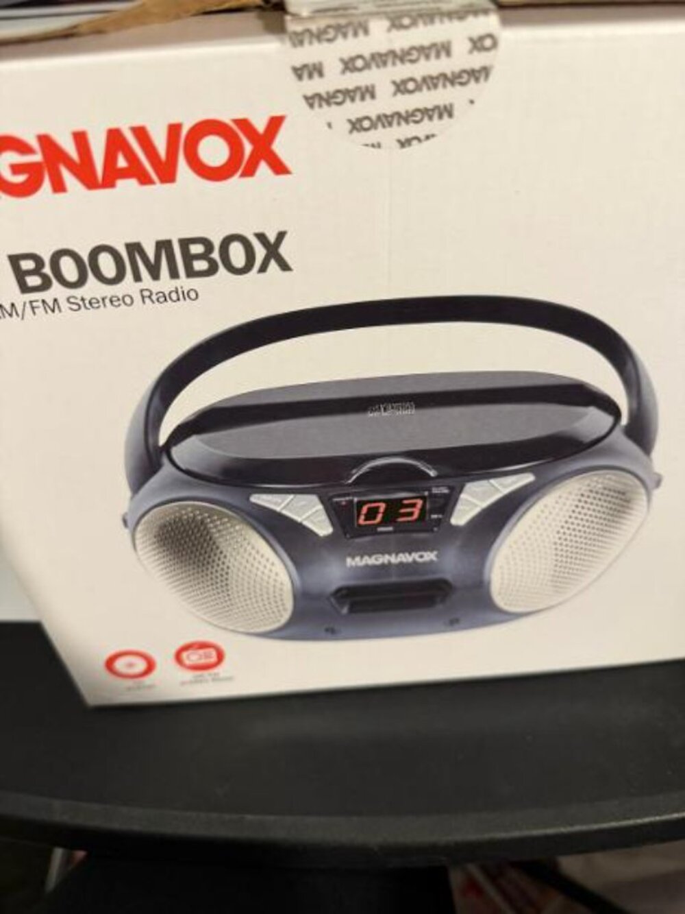 MAGNAVOX CD BOOMBOX WITH AM/FM STEREO RADIO NEW